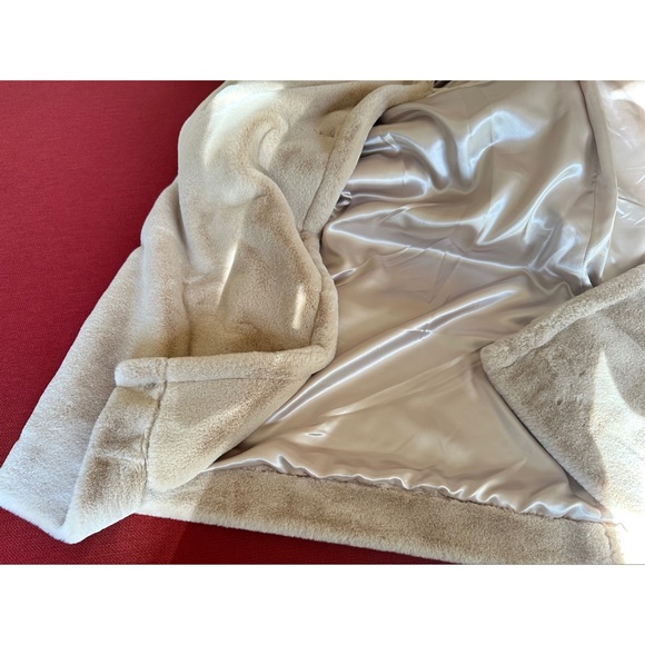 Rachel Zoe Cream Faux Fur Coat, NWT, S - Picture 10 of 10